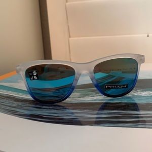 NWOT Blue and Clear Oakley Sunglasses and Case